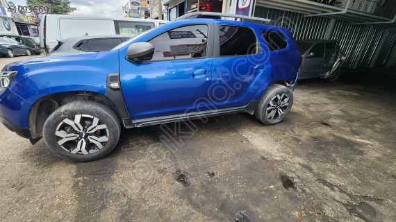 DACİA DUSTER SANDERO ORJİNAL ÇIKMA SOL ÖN KAPI