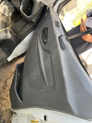 FORD TRANSİT SAĞ ÖN KAPI DÖŞEMESİ