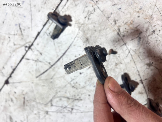 HYUNDAİ ACCENT YUMURTA KASA KAPI İKAZ SENSÖR BUTONU