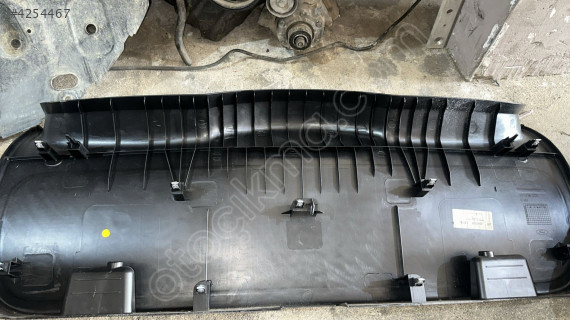 FORD FOCUS 2 HB ARKA BAĞAJ KAPAĞI İÇ PLASTİĞİ