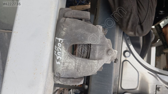 FORD FOCUS 3 ÖN KALİPER FREN MERKEZİ