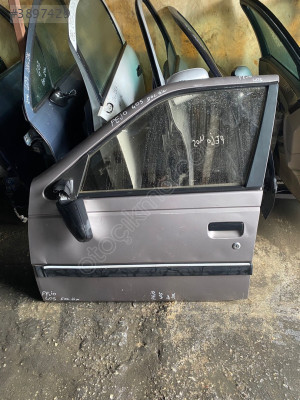 PEUGEOT 405 SOL ÖN KAPII