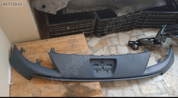 9681809077 Peugeot Partner 2015-2019 ön tampon üst panjuru Dkn