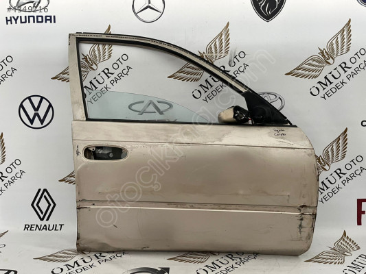 TOYOTA COROLLA SAĞ ÖN KAPI ORİJİNAL ÇIKMA