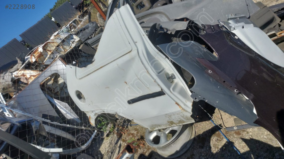 ORJİNAL ÇIKMA OPEL CORSA C VAN SAĞ ARKA ÇAMURLUK