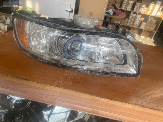 Volvo s40 sağ ön far xenon çıkma orijinal