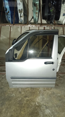 CONNECT SOL ÖN KAPI HATASIZ ORJİNAL ÇIKMA PARÇA