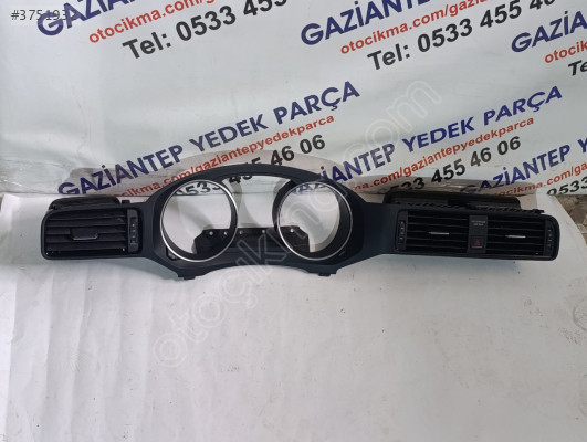 5C7819728 Jetta gösterge çerçeve havalandırma
