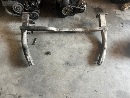 Peugeot 407 ön tampon demiri