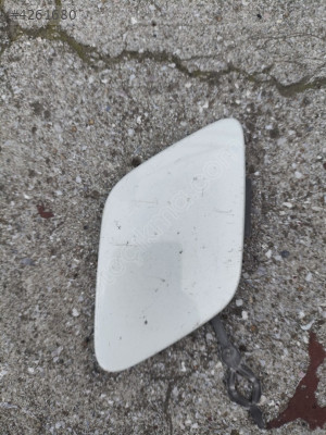 Peugeot 3008 2017-2020 çıkma ben çeki demir kapağı