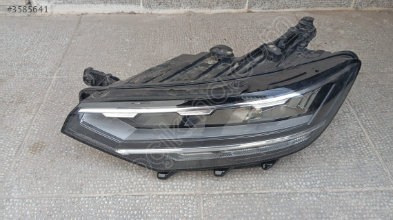 VOLKSWAGEN PASSAT B8.5 ORJİNAL ÇIKMA SOL FAR