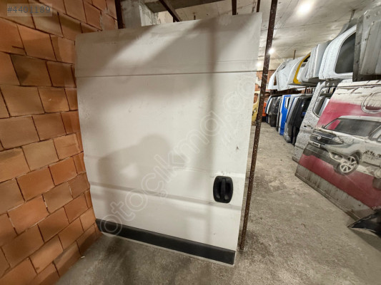 FİAT DUCATO ÇIKMA ORJİNAL HATASIZ SAĞ SÜRGÜLÜ KAPI KD