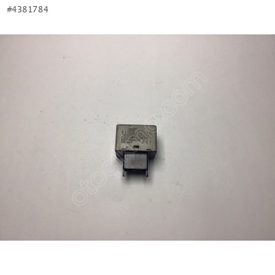 Toyota Avensis Sinyal Flaşör Rölesi 81980-05040 MB066500-5340