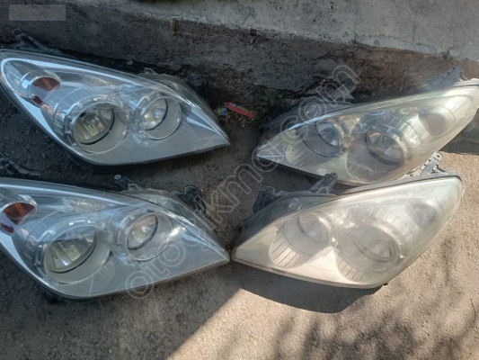 Opel. Astra H kasa içi beyaz takım far