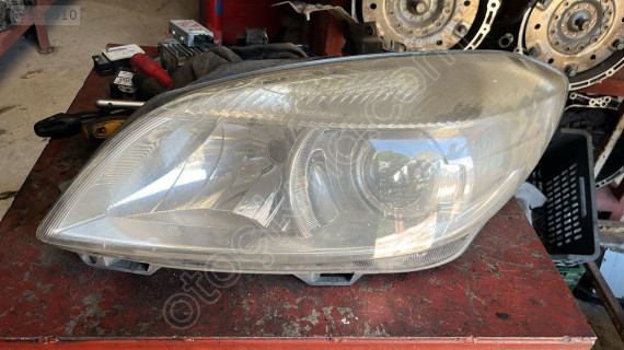 SKODA FABİA FAR ÇIKMA