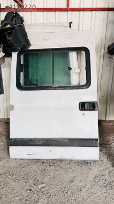 Renault master arka kapı ve sağ sürgü kapı dolu hatasız