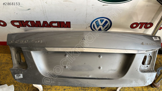 Mercedes E SERİSİ W212 bagaj kapağı