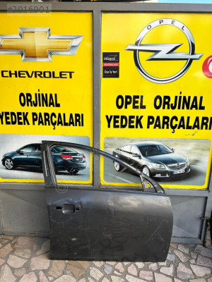 Opel insignia sağ ön kapı