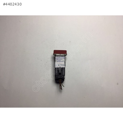 Skoda Fabia Dörtlü Flaşör Düğmesi