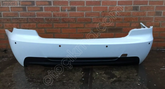 BMW 3 SERISI ÇIKMA ORJİNAL ARKA TAMPON
