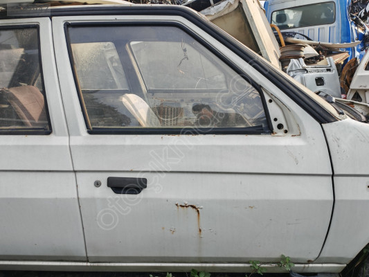 SKODA FAVORIT SAĞ ÖN KAPI-KAPI CAMI-SAĞ AYNA