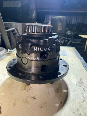 TOYOTA HİLUX VİGO ARKA İSTAVROZ KUTUSU KİLİTLİ KUTU   (XS0306S25)