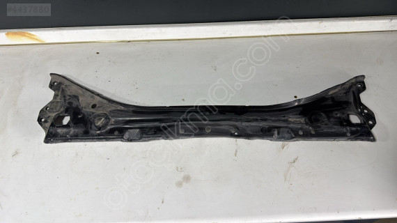 MERCEDES E SERİ W211 ÖN PANEL ÜST SACI