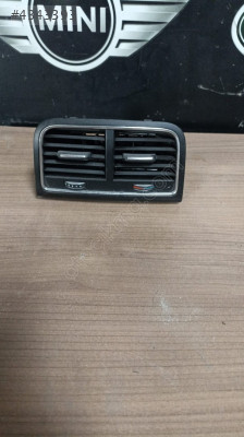 8K0819203 AUDİ A4-S4-A5-Q5 ARKA KONSOL HAVALANDIRMA IZGARASI