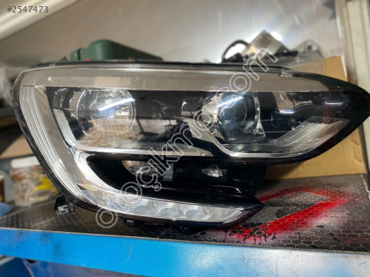 RENAULT MEGANE 4 SAĞ FAR - ÇIKMA ORJİNAL
