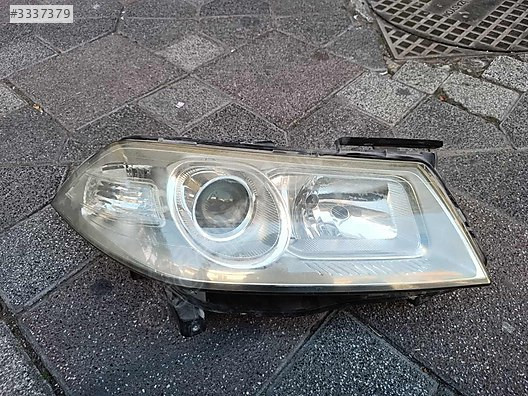 RENAULT MEGANE 2 SAĞ FAR ÇIKMA ORJİNAL YEDEK PARÇA