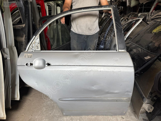 KİA CERATO SAĞ ARKA KAPI ORJİNAL ÇIKMA TEMİZ 06-11 MODEL