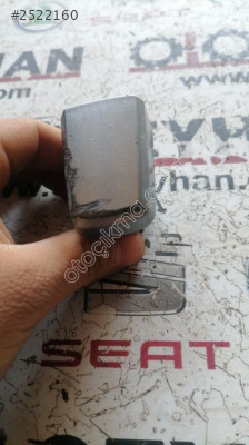 Ön sag kapı kolu bademi