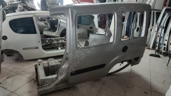 Fiat Doblo Tek Sürgülü Kesme Sol Arka Çamurluk