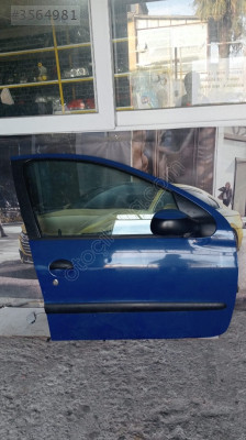 Peugeot 301 Modeli İçin Sağ Ön Kapı Çıkma Parça