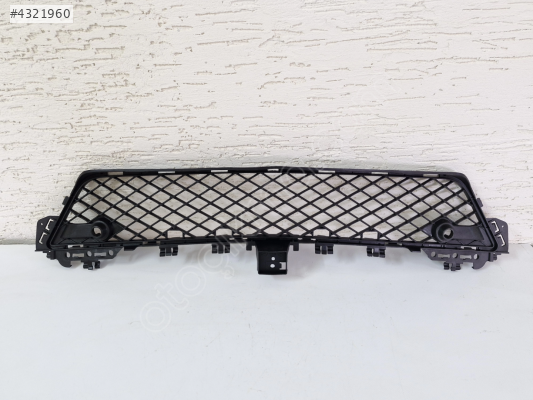 W204 C180 AMG ÖN TAMPON ORTA IZGARA SIFIR 2011-2013