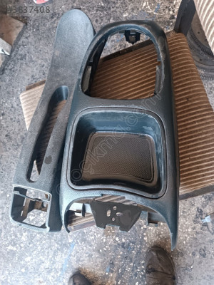Megane1 vites konsolu