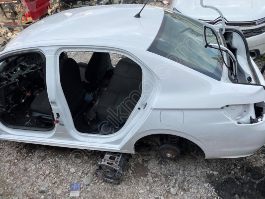 PEUGEOT 301 SOL ARKA ÇAMURLUK KESME MARŞPİYEL ORJİNAL ÇIKMA PEJO