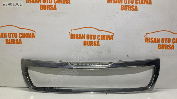 Peugeot partner tepe çıkma ön panjur 9810964777