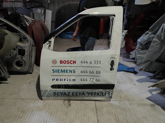 2012/2022 FİAT DOBLO BEYAZ SOL ÖN KAPI ORJINAL
