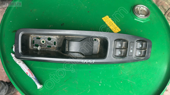 2016 Fiat Doblo cam açma düğmesi 3000