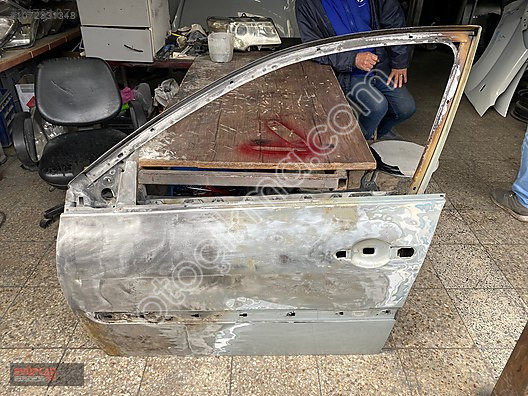 Renault Megane 2 Modeli İçin Sol Ön Kapi - Oto Çıkma Pa