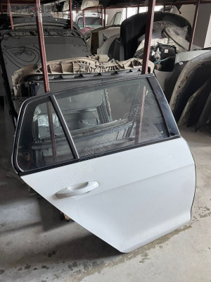 VOLKSWAGEN GOLF 7 SAĞ ARKA KAPI BOŞ ORJİNAL ÇIKMA