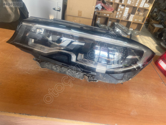 Bmw G20 sol ön far çıkam orjinal