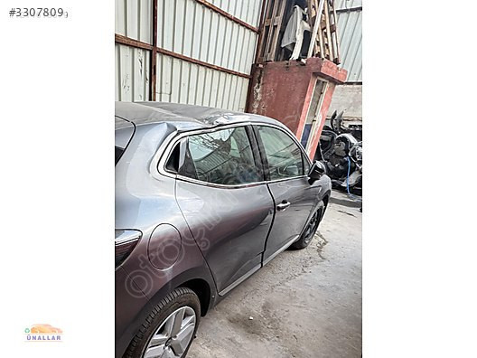 RENAULT CLİO SAĞ ÖN ÇAMURLUK ÜNALLAR OTO ÇIKMA YEDEK PARÇA