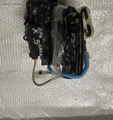 BMW X5 SAĞ ARKA KAPI KİLİTİ *ALKAN OTOMOTİV*