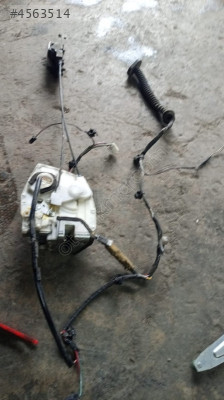 Suzuki sx4 sag arka kapı kilidi tesisat