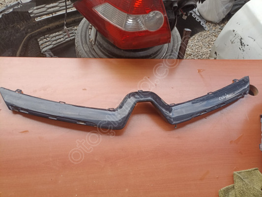 Renault Clio 4 Ön Panjur Kuşağı