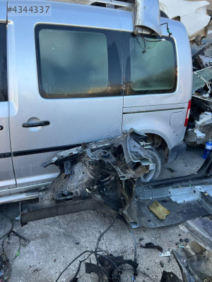 VOLKSWAGEN GOLF 5 SAG SOL ŞASE ÇEYREK ÇIKMA ORJİNAL