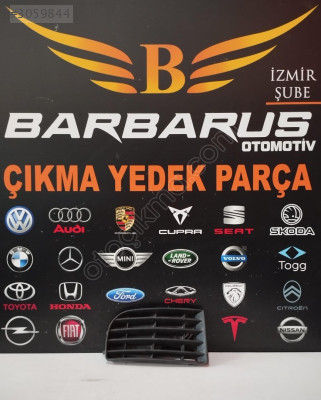 VOLKSWAGEN GOLF 5 SOL SİS FARI ÇERÇEVESİ ÇIKMA