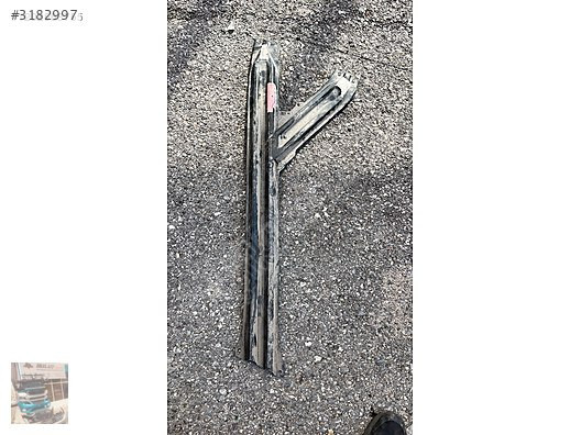 Golf 5 2004- Sağ Ön Kapı Alt Takviye Sacı Sıfır 1K4831506D